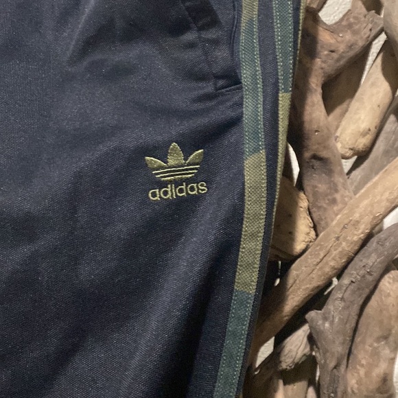 Adidas joggers - Picture 2 of 5